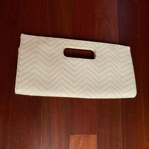 Giannini Clutch Handbag Woven Chevron Beige Structured Magnetic Snap Purse